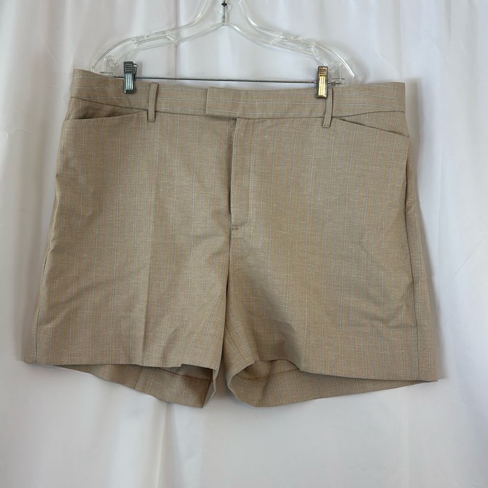 NWT Banana Republic sz20 5” inseam linen blend Shorts…